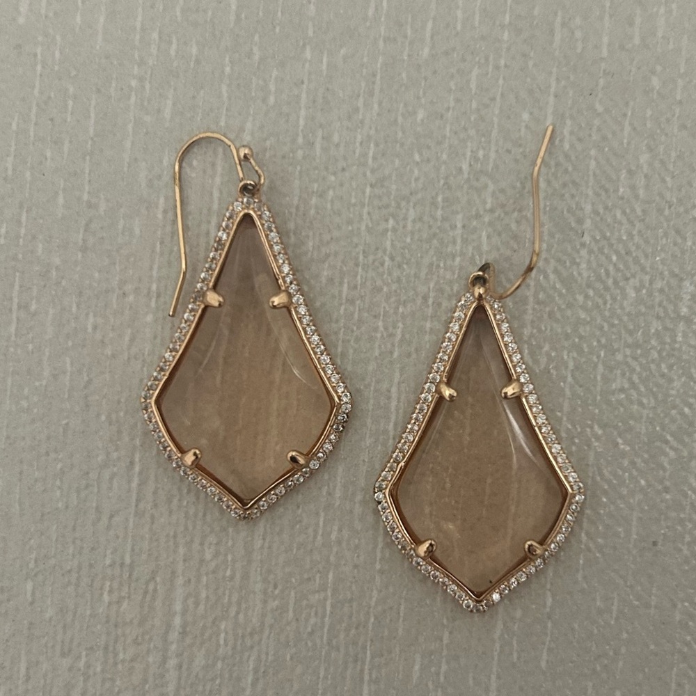Kendra Scott rose gold drop earrings